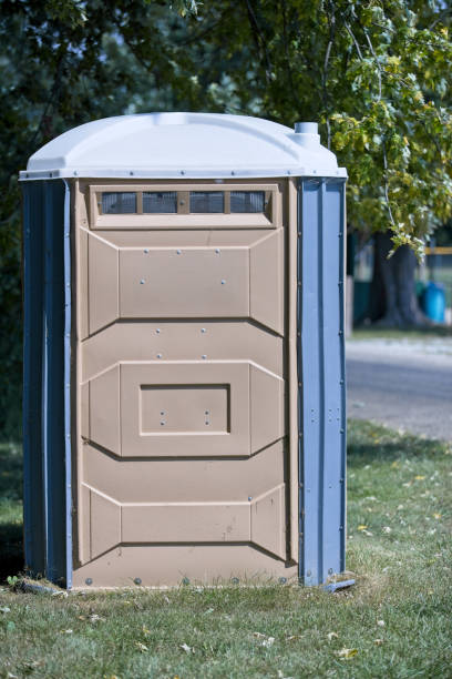 Portable Toilet Options We Offer in Hialeah Gardens, FL