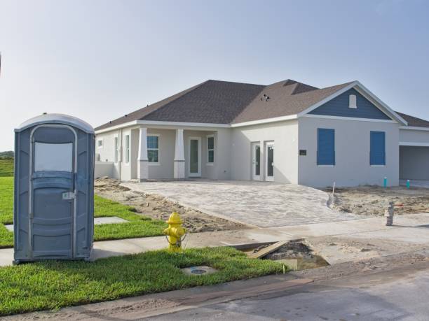 Best Portable restroom trailer rental  in Hialeah Gardens, FL