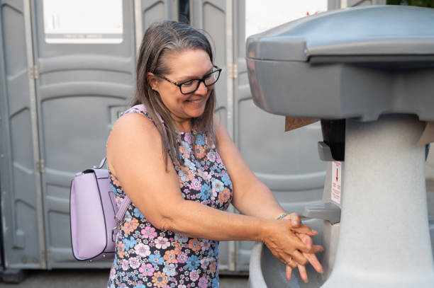 Best Temporary restroom rental  in Hialeah Gardens, FL